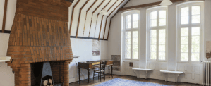 The Arts and Crafts Movement: A Harmonious Blend of Form and Function ...