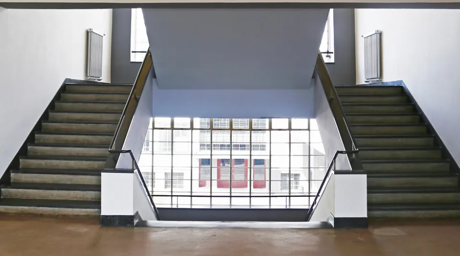 The Bauhaus Movement: Bridging Art and Function – GALATEA