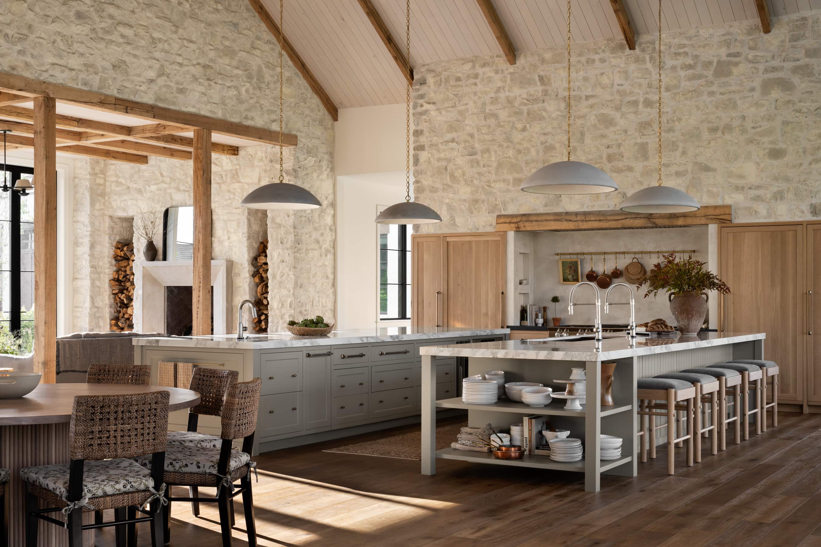 Recreate the Look: Studio McGee’s Kitchen from Water’s Edge – GALATEA